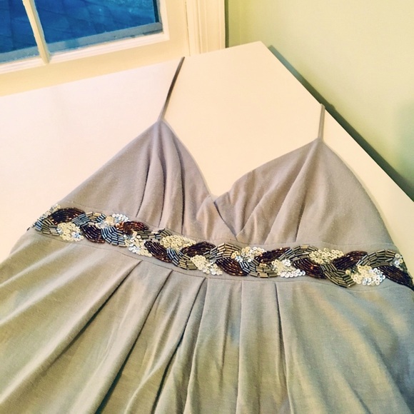 🩶Grey summer top w beads design - Picture 2 of 3